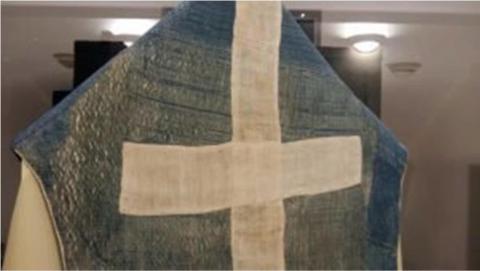 Dettaglio dei tessuti e dei paramenti conservati
